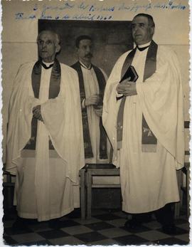 Fotografia de três gerações da Igreja de S. Pedro